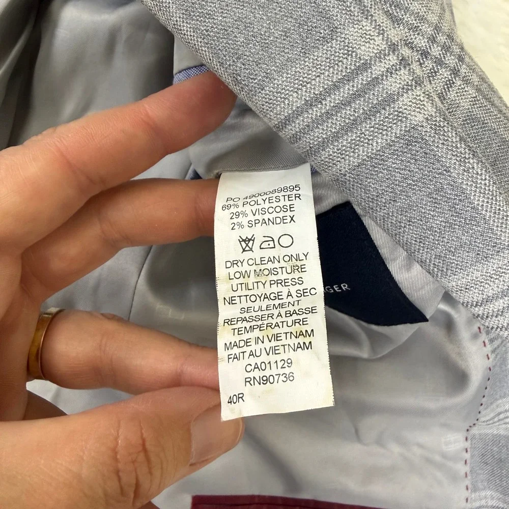 Tommy Hilfiger Blazer Mens 40R Gray Plaid Two Button Stretch Sport Coat